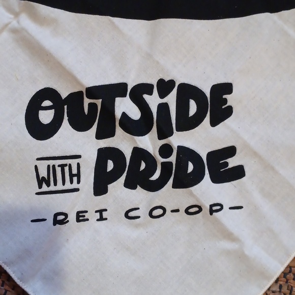 REI Bandana - Picture 3 of 3